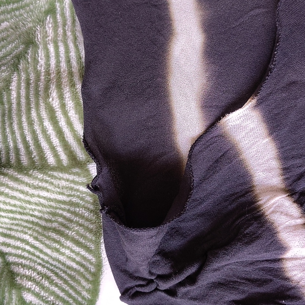 Sheer Tie-dye Top - Picture 4 of 5